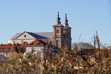 Stary kościół w mieście Krasnystaw w województwie Lubelskim. - obrazy, fototapety, plakaty
