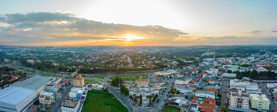 Vista a&eacute;rea panorama Vinhedo SP outubro 2022
