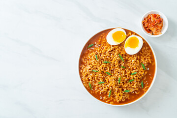 Korean instant noodles with egg