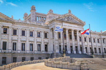 Fototapeta na wymiar Parliament of Uruguay and national Flag , Montevideo, South America