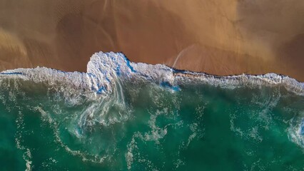 Cenital vista of the sean and the waves in litoral central de chile, quinta región