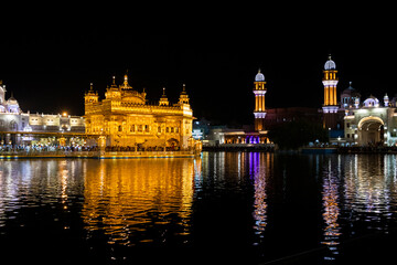 Obraz premium Various views of the Golden Temple at night, Amritsar