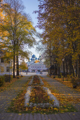 Fototapeta premium Epiphany Cathedral of the monastery with blue domes in Uglich under the morning autumn sky