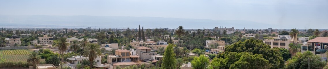 Fototapeta na wymiar Large panoramic view of Jericho