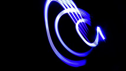 Lignes de lumières colorées bleu