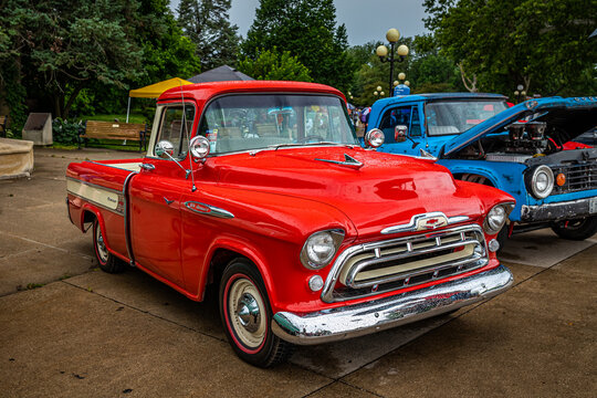 1957 Chevrolet 3124 Cameo Carrier Pickup Truck