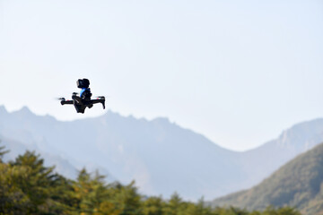 Drone Freedom Adventure High Action - obrazy, fototapety, plakaty