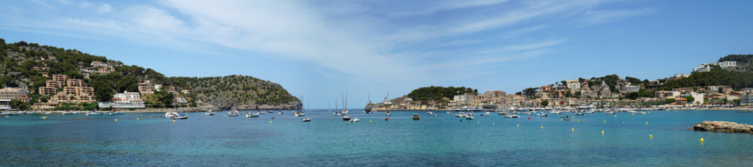 Fototapeta na wymiar Panorama of the bay at Puerto de Soller Mallorca 