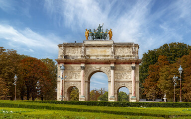 Fototapeta na wymiar The Arc de Triomphe du Carrousel (Triumphal Arch of the Carousel) at the Place du Carrousel in Paris, France.