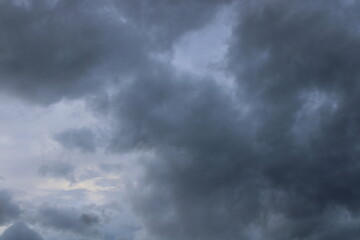 Obraz premium Nubes tarde de otoño