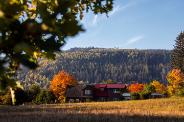 Jesienny krajobraz w Sudetach Środkowych 