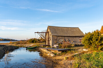 old rustic bulidng