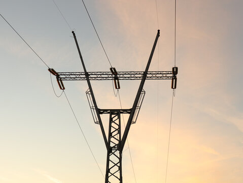 High-voltage power lines as electricity collection