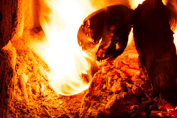 wood stove heating, burning wood coals