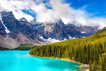 Obraz na płótnie Canvas Lake Moraine, Banff National Park