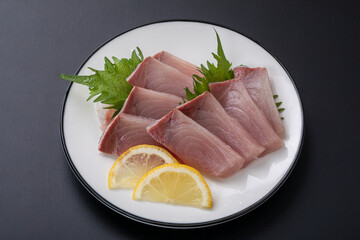 ブリの刺身　sashimi 