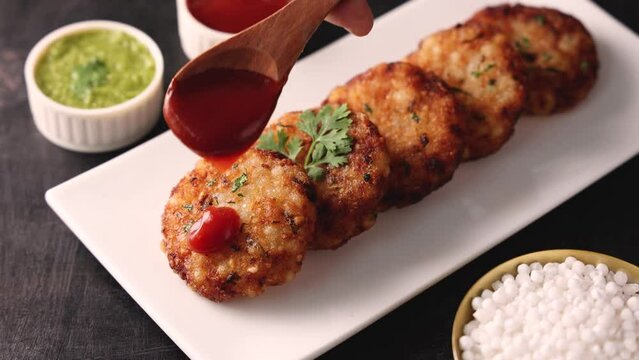 Sabudana vada wada pakora pakode fried snack fritters chutney tapioca pearls sago patties north Indian street food Mahashivratri Shivratri Navratri Ram Navami fasting food vegetarian Indian festival 