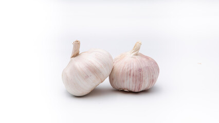 Obraz na płótnie Canvas Garlic isolated on white background