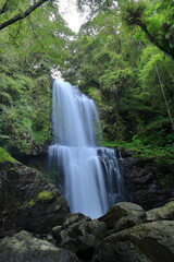 Obraz premium Yunsen Waterfall near the Manyueyuan National Forest Recreation Area in New Taipei City, Taiwan