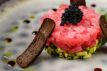tartare with tuna and caviar