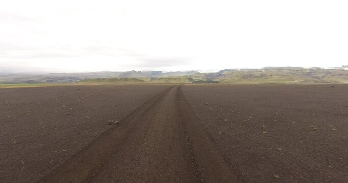 Immense plaine de poussi&egrave;re volcanique