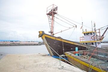 Fototapeta premium boats in the harbour 