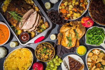 Thanksgiving dinner table