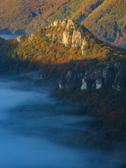 Fototapeta na wymiar Autumn colors in the mountains of Slovakia - Súľovské rocks.