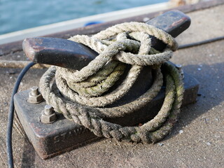 Fototapeta na wymiar rope on a boat