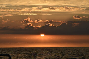 Sunset on the Waddensea Holland Zonsondergang op de Waddenzee in Nederland