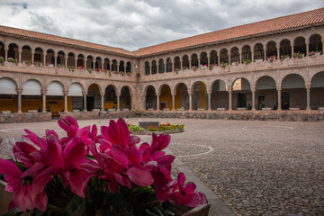 Obraz premium Inner courtyard, with a view of the corridors with arches and columns in Qorikancha, Church and Convent of Santo Domingo de Guzmán, in Cusco. 