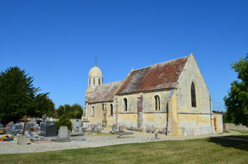Fototapeta na wymiar L'église d'Escures sur Favières (Calvados - Normandie - France)
