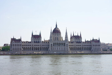 Fototapeta premium Hungarian Parliament Building on Danube River, Budapest, Hungary