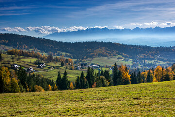 Gorce Szlak na Stare Wierchy widok na Tatry i Obidową