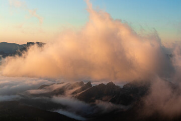 Niebla al amanecer. Catalunya