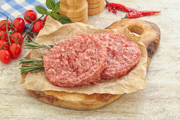 Raw pork cutlet for burger
