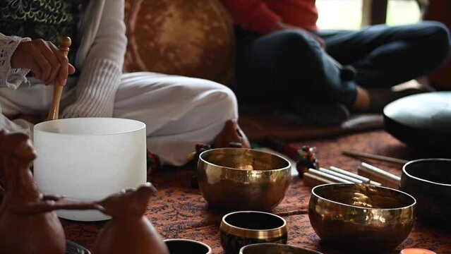 quartz crystal singing bowl music for zen therapy