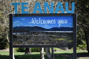 Obraz premium sign in front of the lake