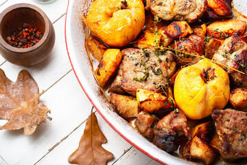 Pork cooked with autumn quince.