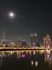 Obraz premium Night time of Dubai downtown
