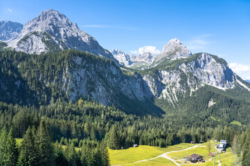 Fototapeta na wymiar Zugspitze massif in Bavaria, Germany