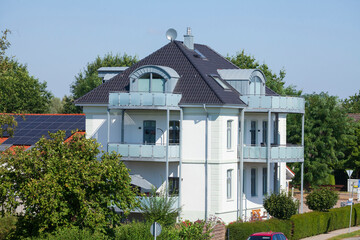 Modernes Wohnhaus, Elsfleth, Wesermarsch, Niedersachsen, Deutschland