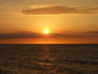 日本海に沈む夕日