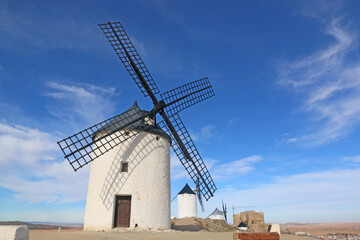Fototapeta na wymiar Windmills in Consuegra, Spain 