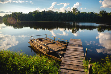 Obraz premium boat on the lake - Perú Puerto Maldonado - Madre de Dios 