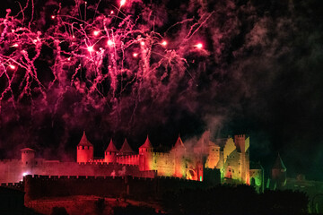 Fototapeta na wymiar feu d'artifice à Carcassonne