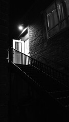 Portas da Percepção, Escadaria noturna,