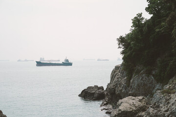Obraz premium Yeosu, South Jeolla Province, South Korea an ocean view