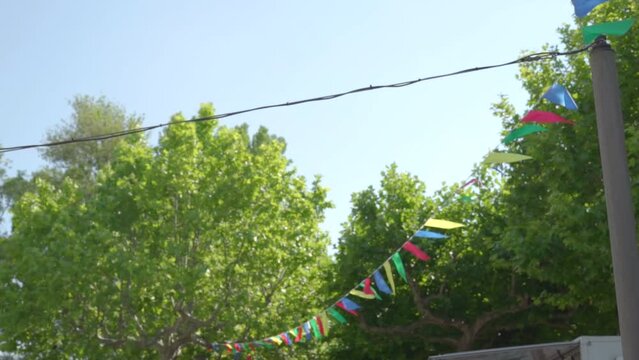 fanions de guinguette color&eacute;s