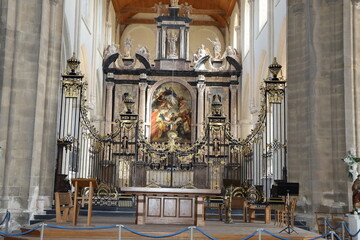 Fototapeta na wymiar Eglise Notre Dame de Calais, intérieur de l'église, ville de Calais, département du Pas de Calais, France